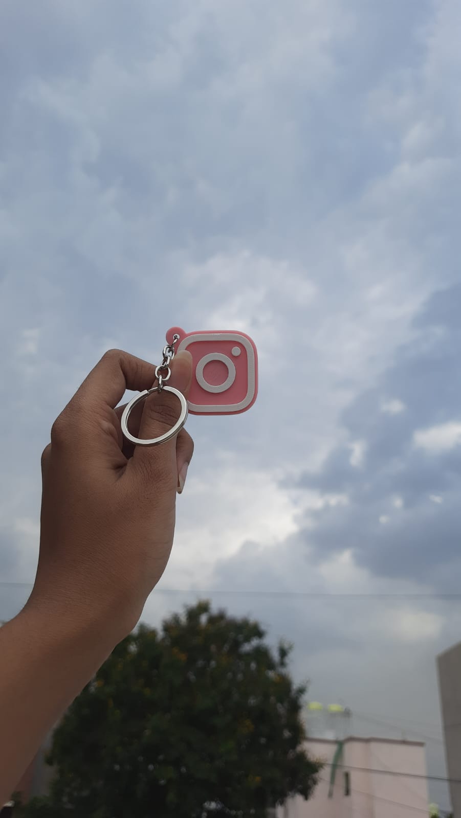 Instagram Logo NFC Keychain – Tap & Follow in Style- With your name