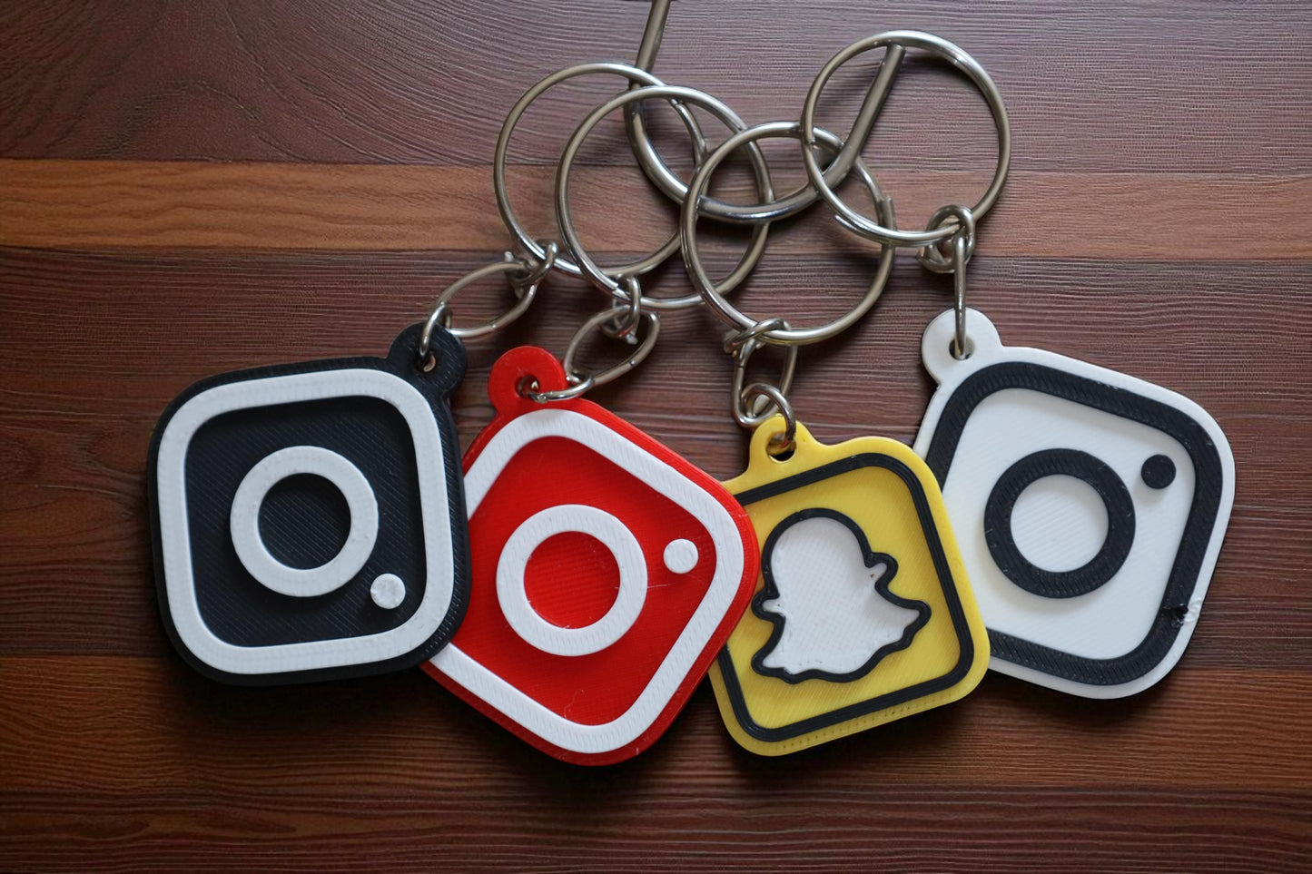 Instagram Logo NFC Keychain – Tap & Follow in Style