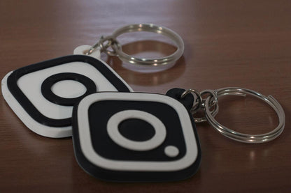 Instagram Logo NFC Keychain – Tap & Follow in Style