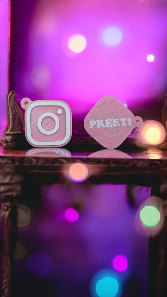 Instagram Logo NFC Keychain – Tap & Follow in Style- With your name