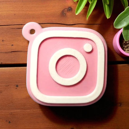 Instagram Logo NFC Keychain – Tap & Follow in Style- With your name
