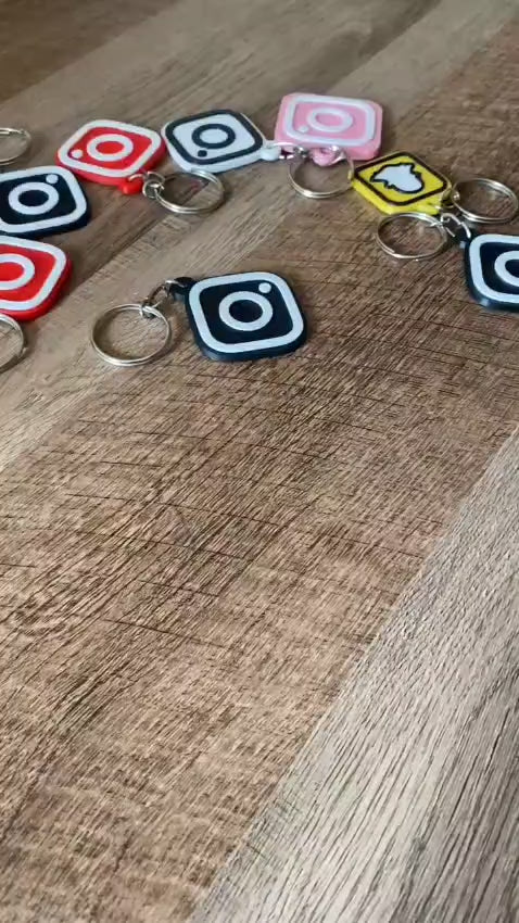 Instagram Logo NFC Keychain – Tap & Follow in Style